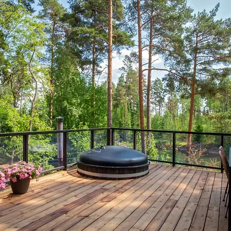 Semesterbostad North - Pahkina *